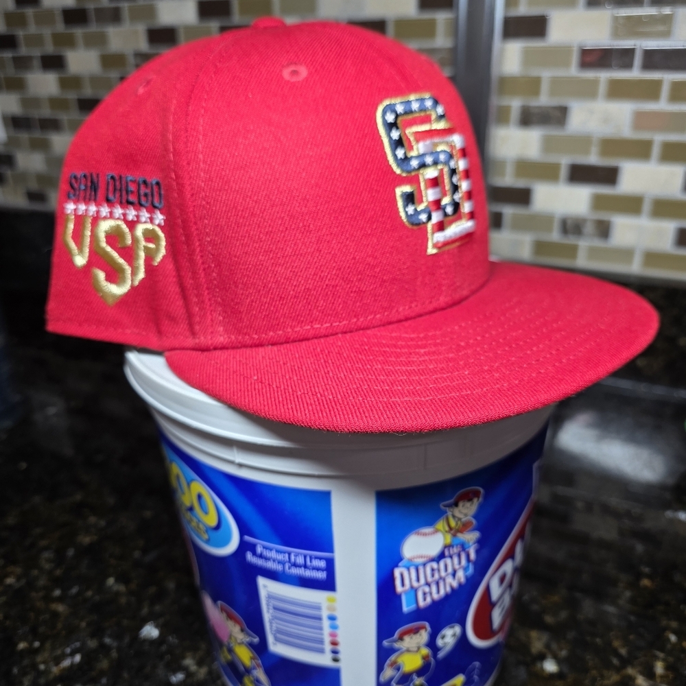 New Era Fitted / 4th of July / San Diego Padres Hat / Size 7 3/8 / Never Worn